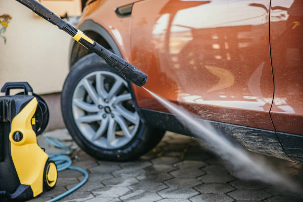 Best Commercial Pressure Washing  in University Center, VA